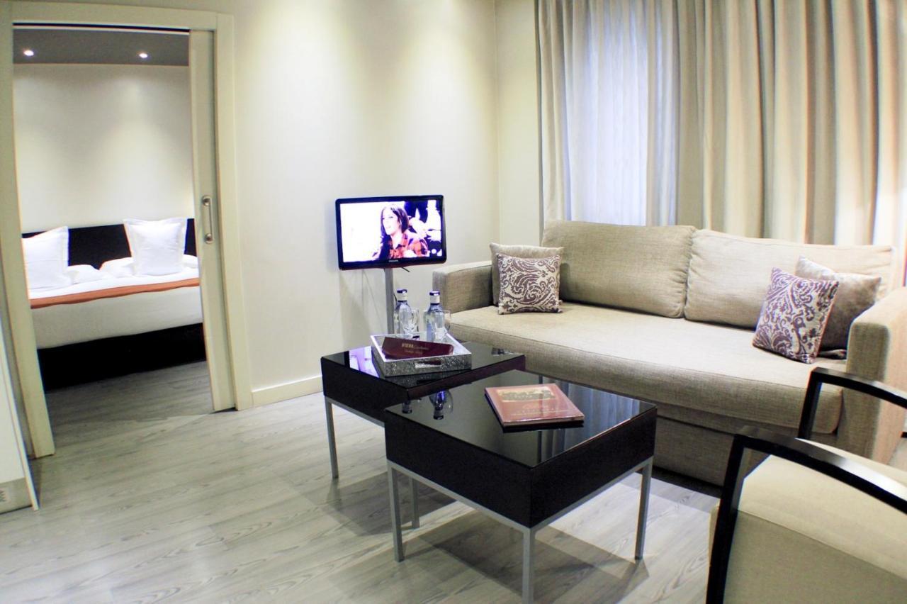Suites Viena Plaza De Espana Мадрид Екстериор снимка