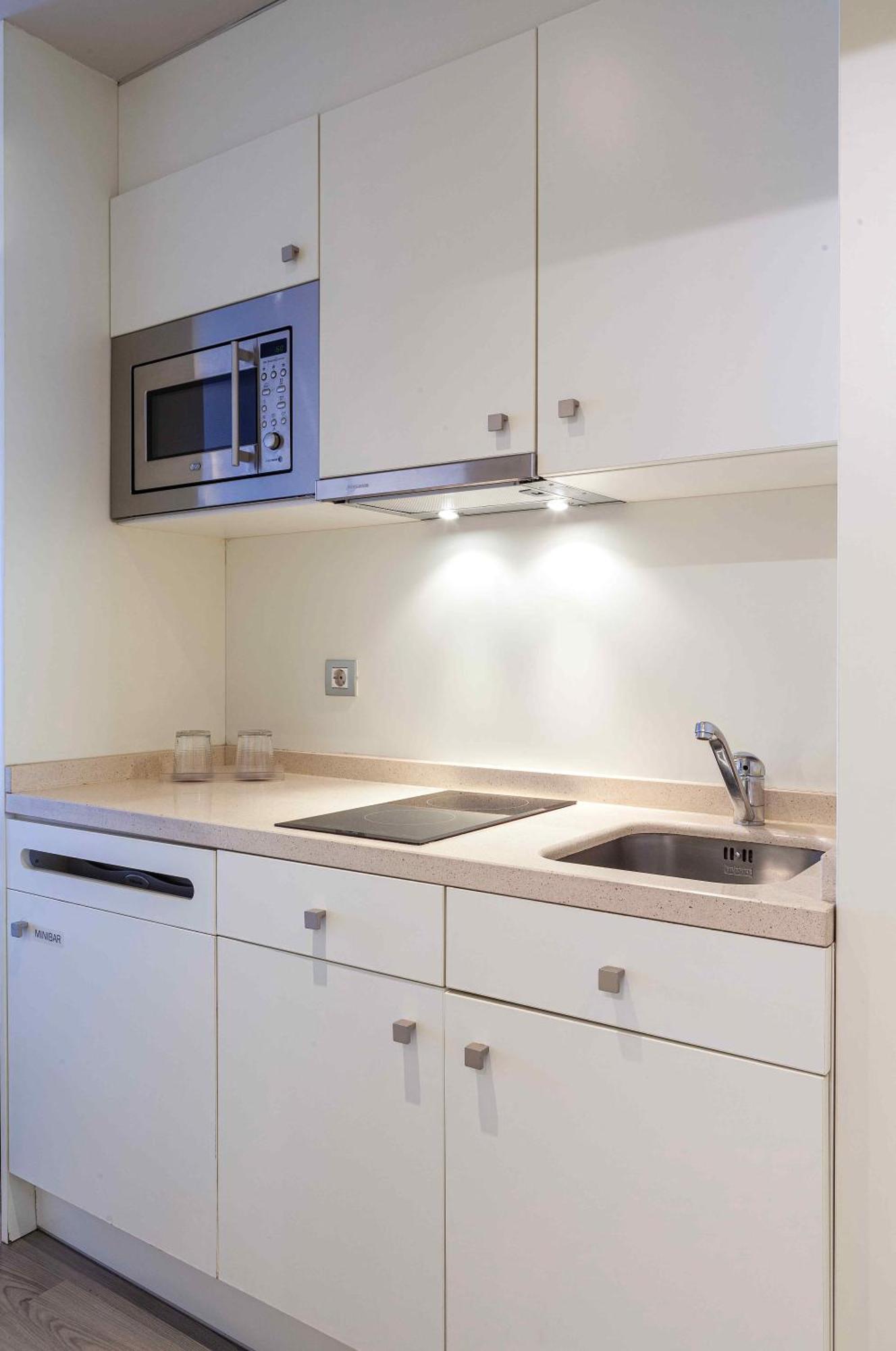 Suites Viena Plaza De Espana Мадрид Екстериор снимка