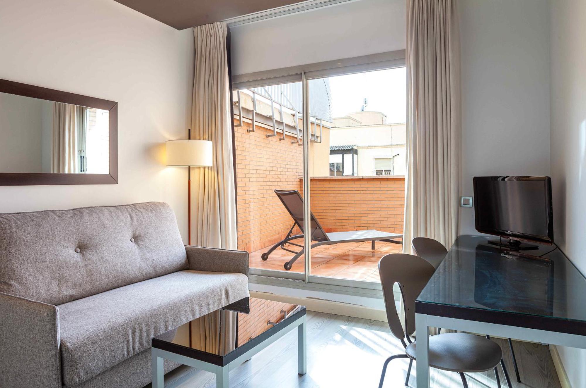 Suites Viena Plaza De Espana Мадрид Екстериор снимка