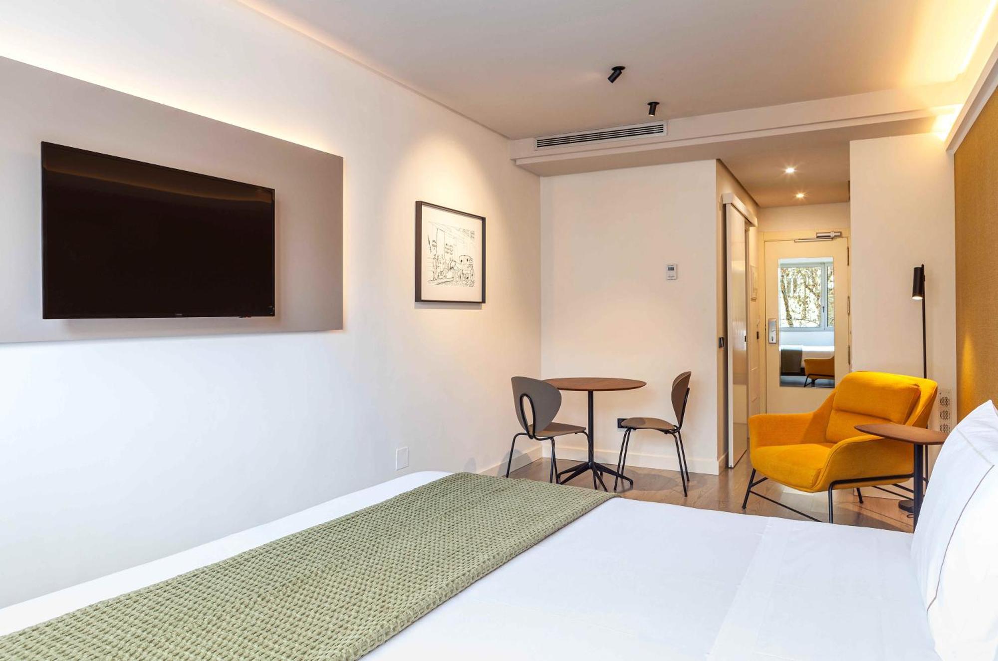 Suites Viena Plaza De Espana Мадрид Екстериор снимка